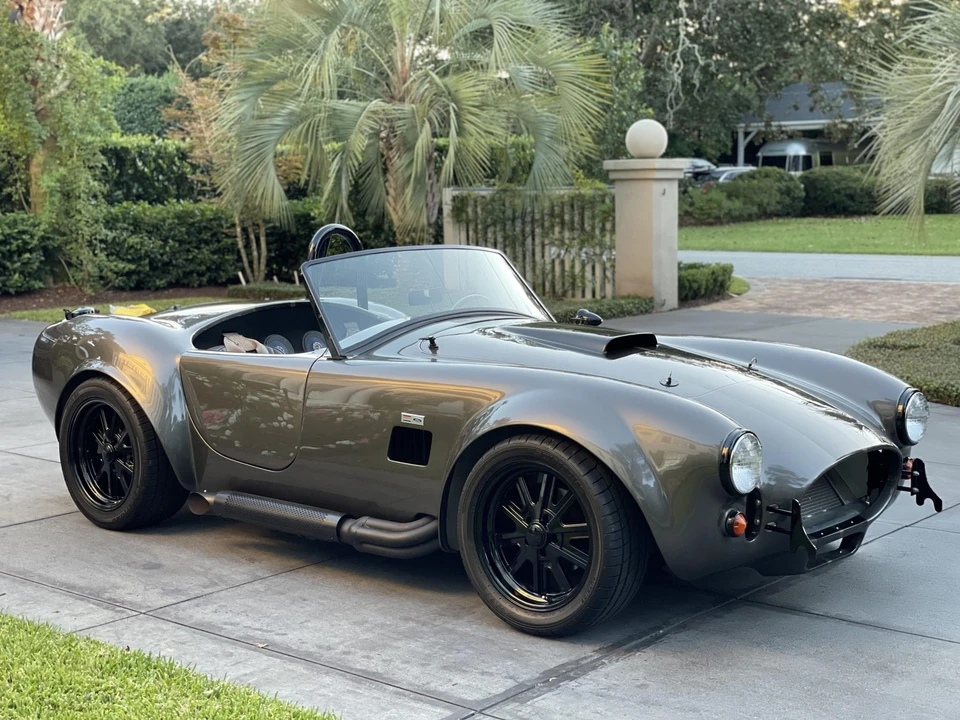 Shelby Cobra Replica - Image 8 of 31