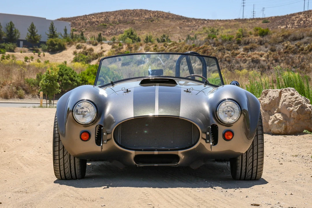 Shelby Cobra Replica - Image 8 of 31