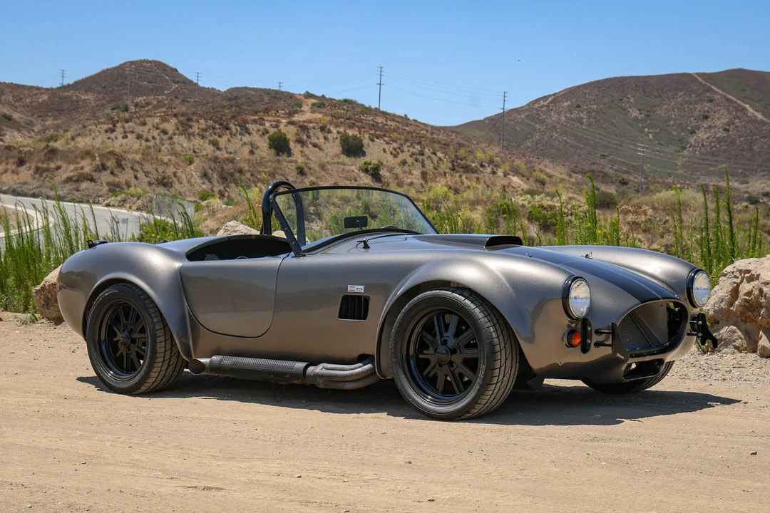 Shelby Cobra Replica - Image 11 of 31