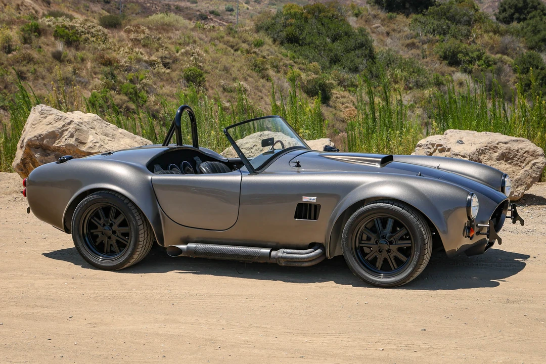 Shelby Cobra Replica - Image 13 of 31
