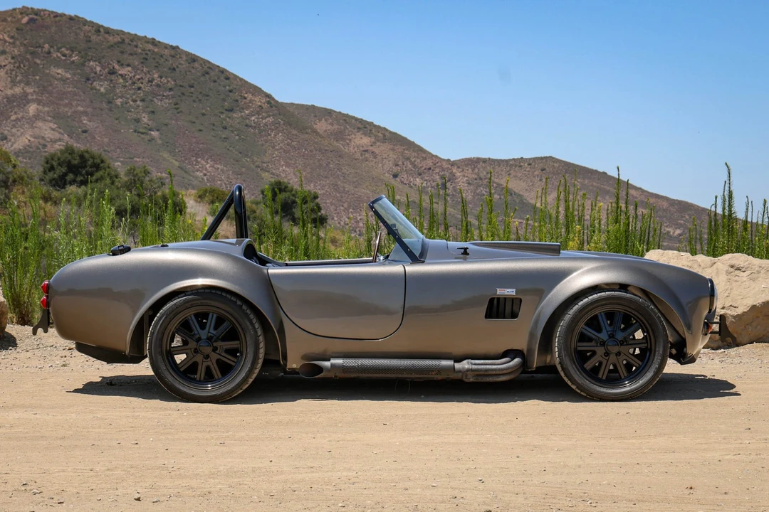 Shelby Cobra Replica - Image 16 of 31
