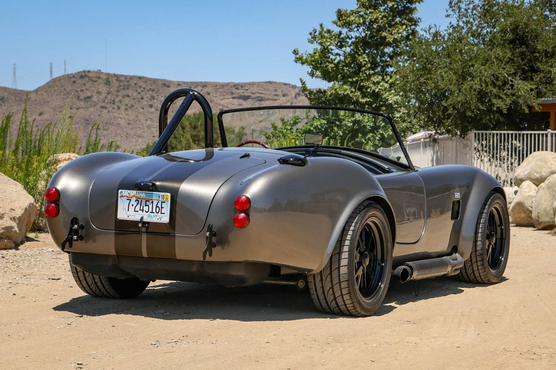 Shelby Cobra Replica - Image 21 of 31
