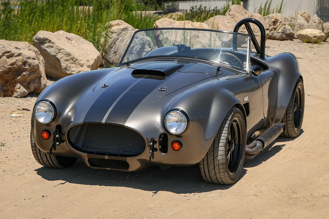 Shelby Cobra Replica - Image 5 of 31