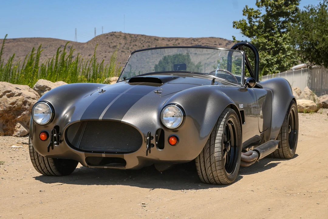 Shelby Cobra Replica - Image 6 of 31