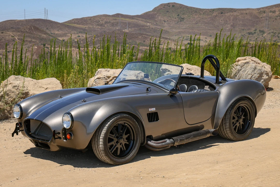 Shelby Cobra Replica - Image 3 of 31