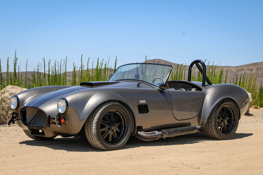Shelby Cobra Replica - Image 4 of 31