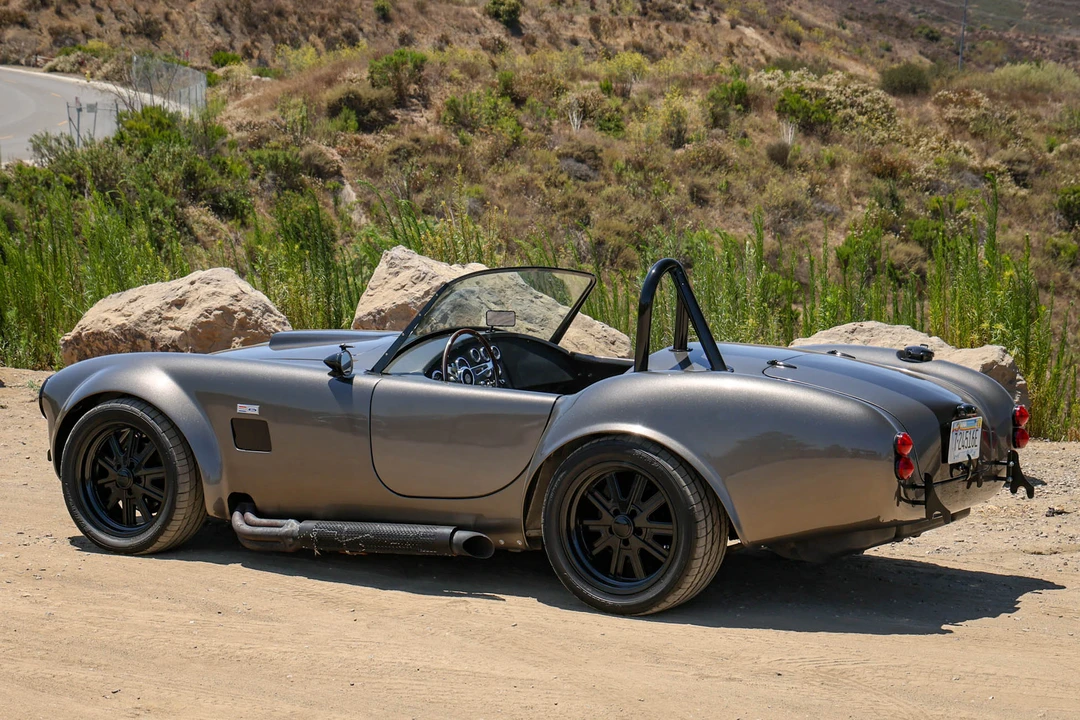 Shelby Cobra Replica - Image 27 of 31