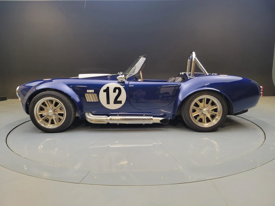 Shelby Cobra Replica - Image 7 of 31
