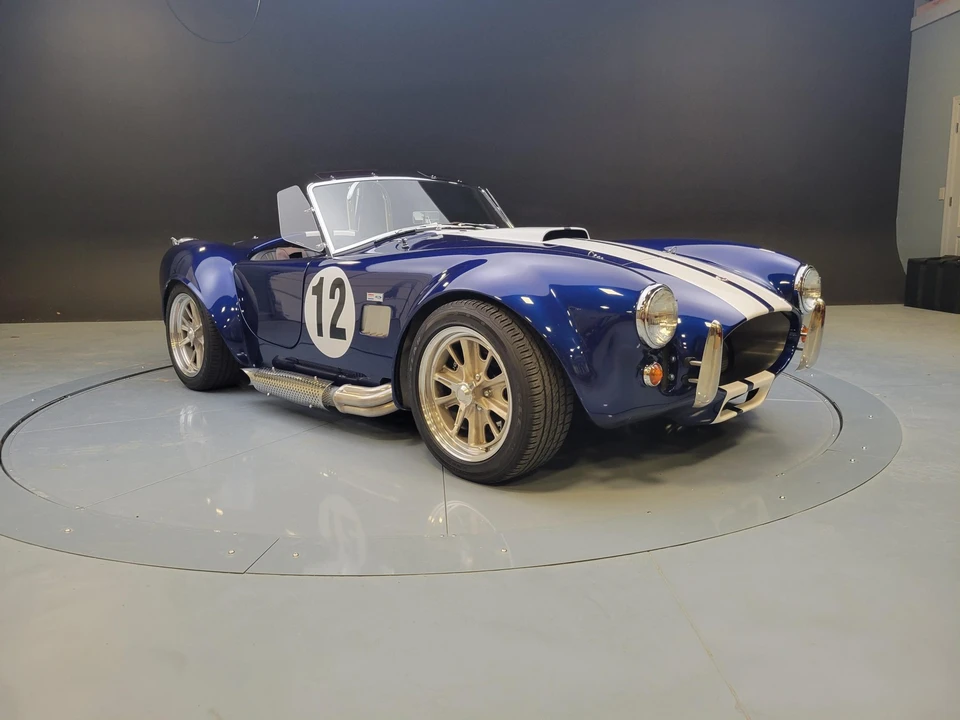 Shelby Cobra Replica - Image 2 of 31