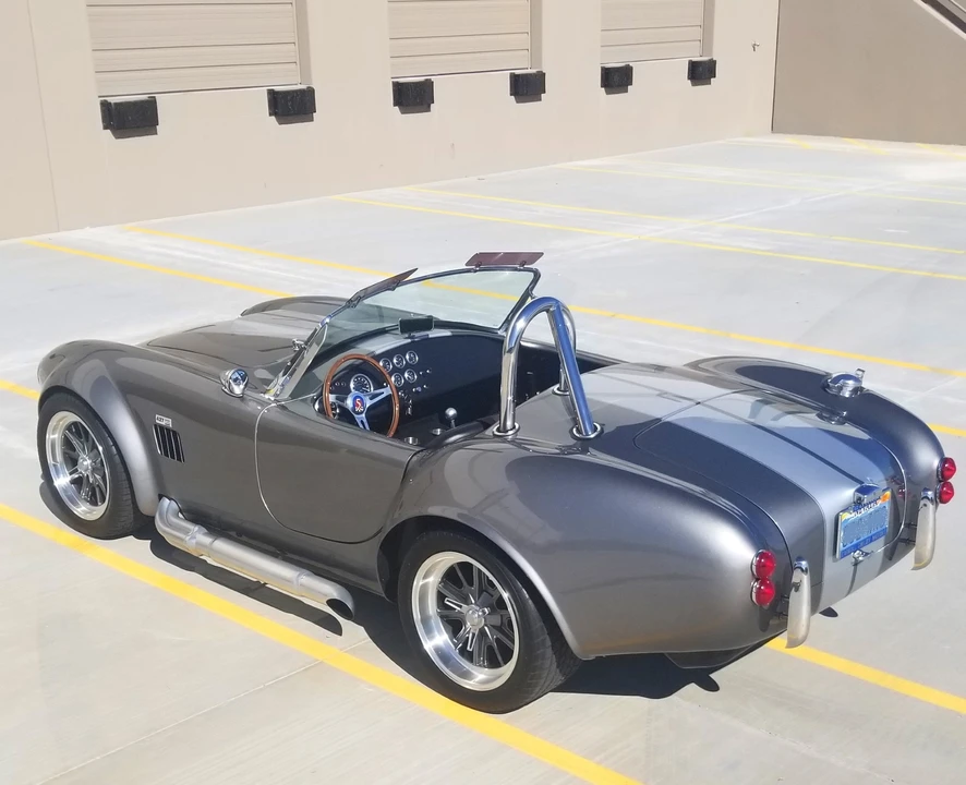 Shelby Cobra Replica - Image 4 of 31
