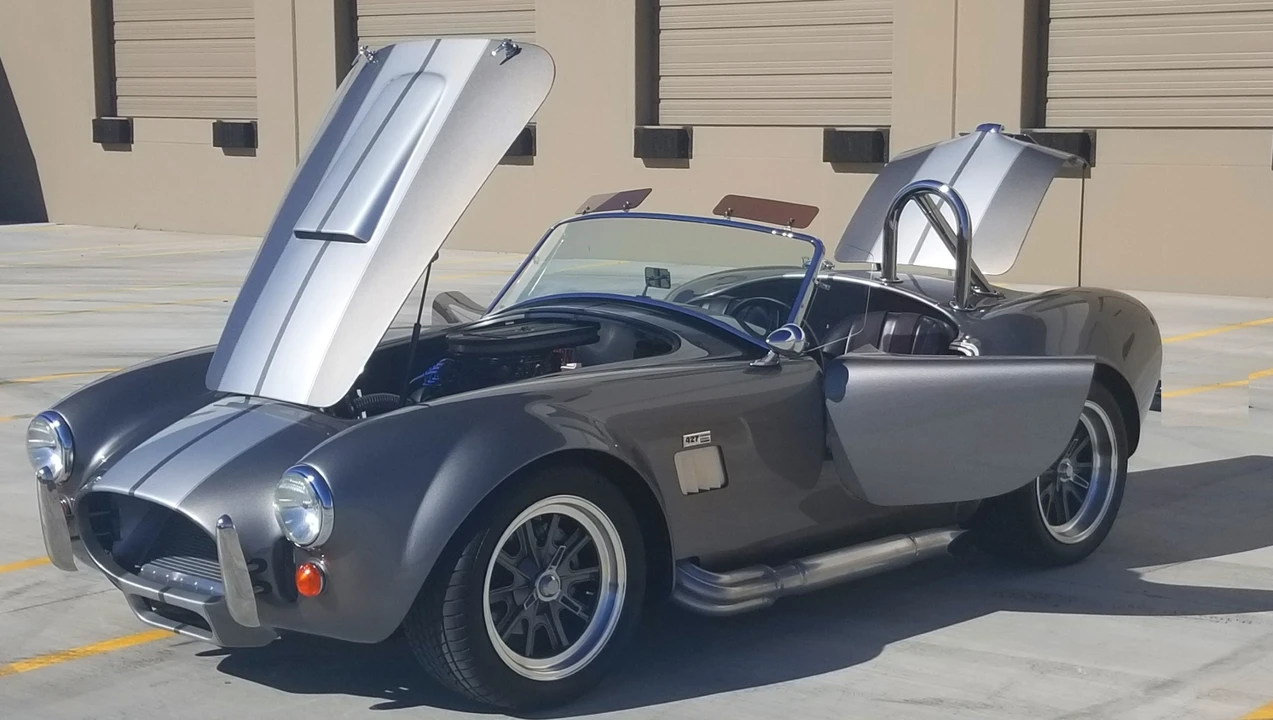 Shelby Cobra Replica - Image 12 of 31