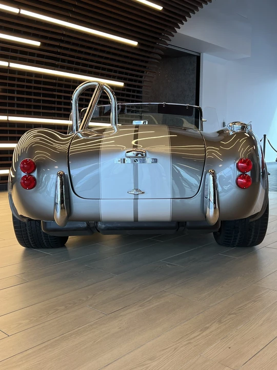 Shelby Cobra Replica - Image 4 of 31
