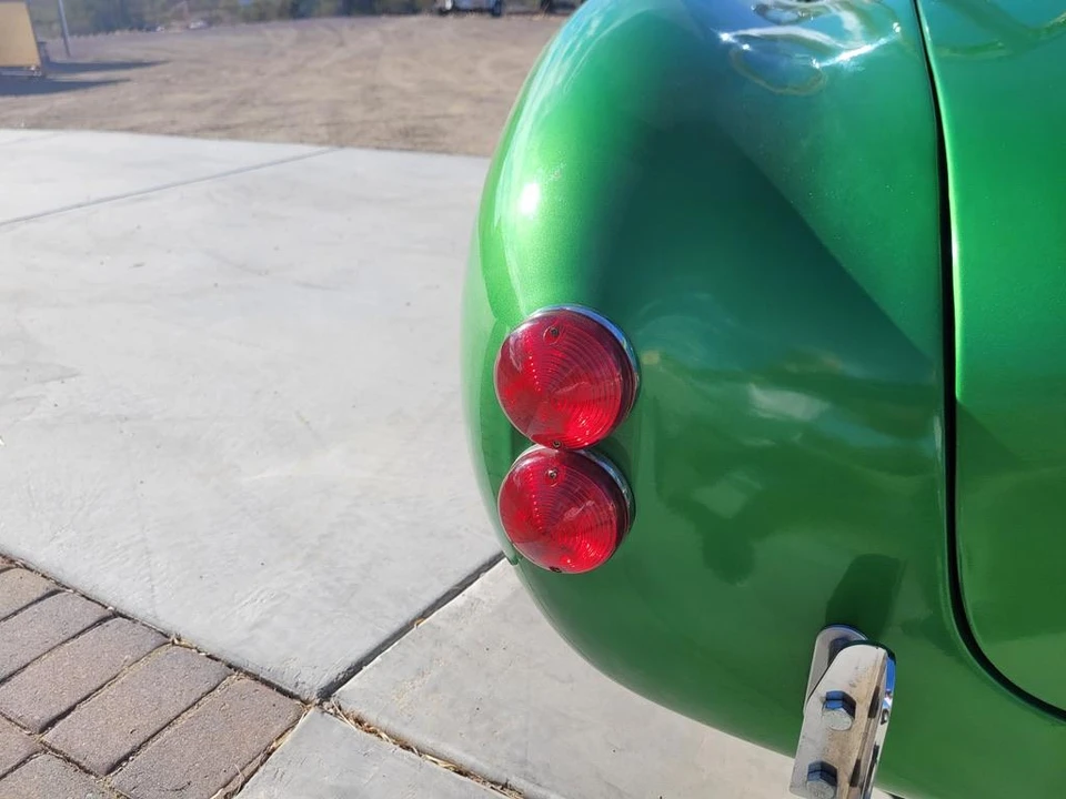 Shelby Cobra Replica - Image 28 of 31