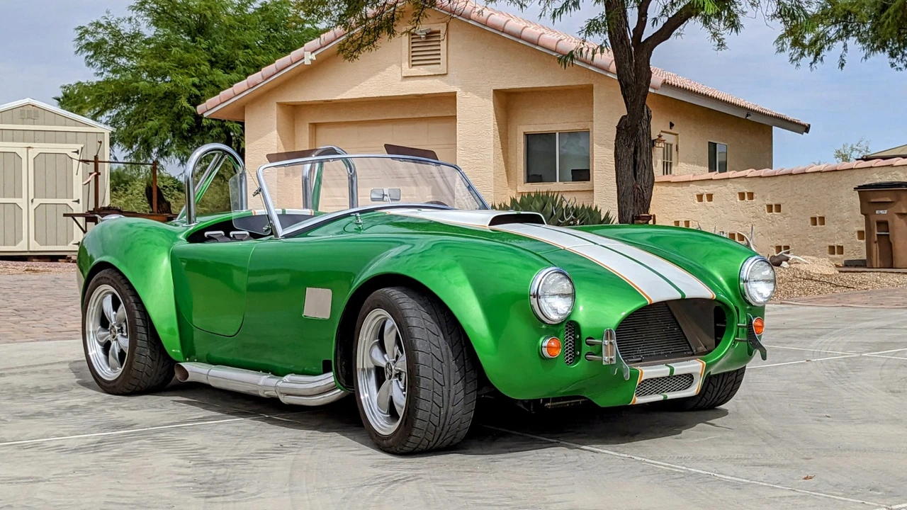 Shelby Cobra Replica - Image 14 of 31