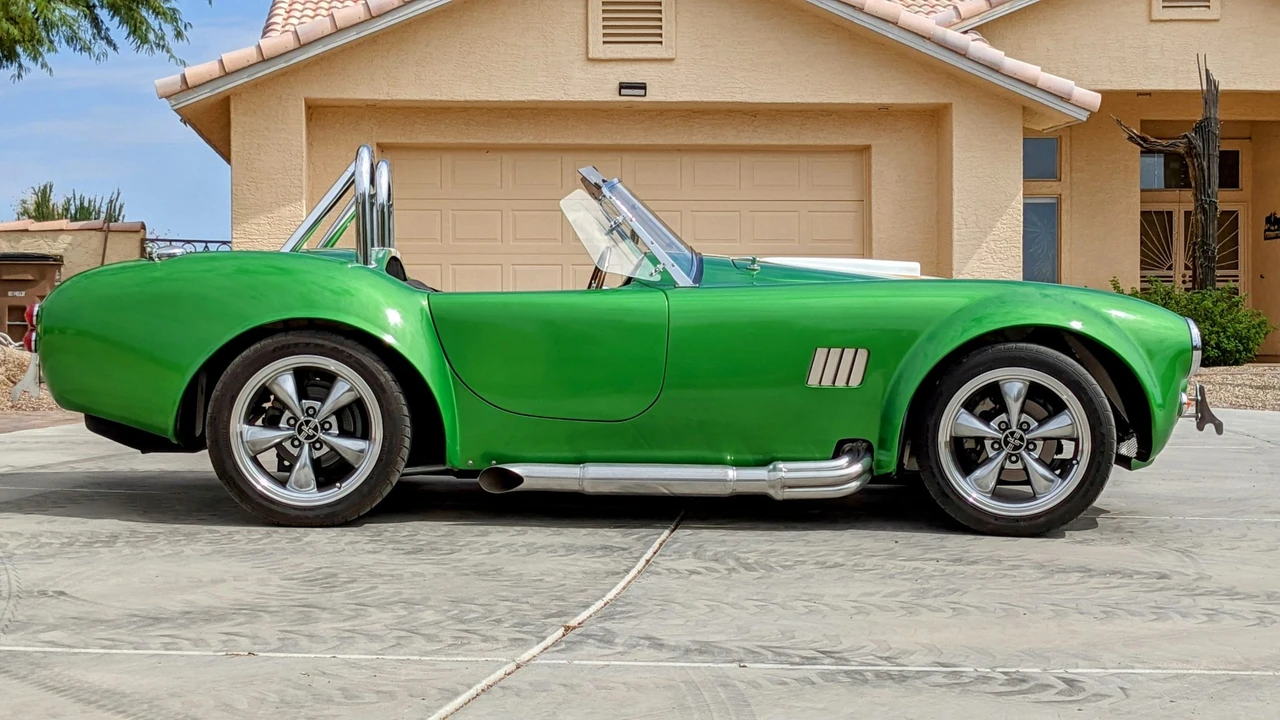 Shelby Cobra Replica - Image 13 of 31