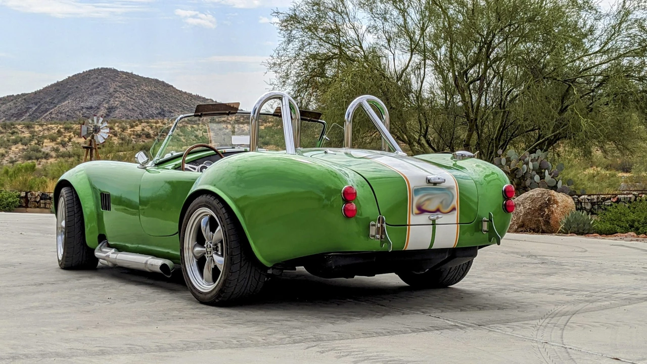 Shelby Cobra Replica - Image 10 of 31