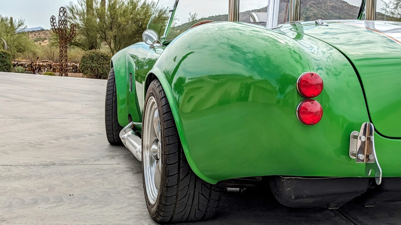 Shelby Cobra Replica - Image 27 of 31