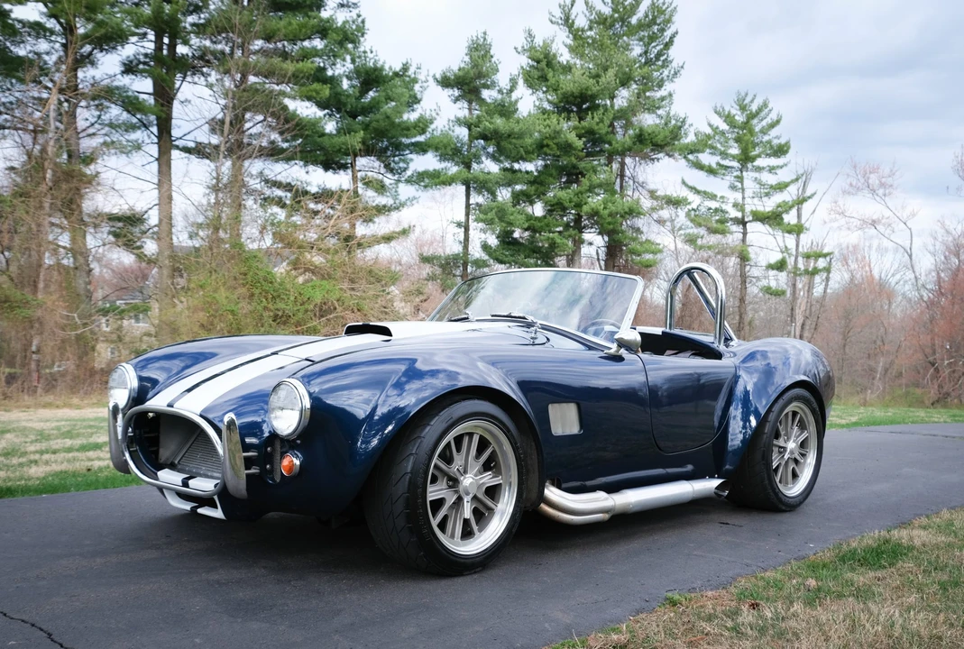 Shelby Cobra Replica - Image 3 of 31