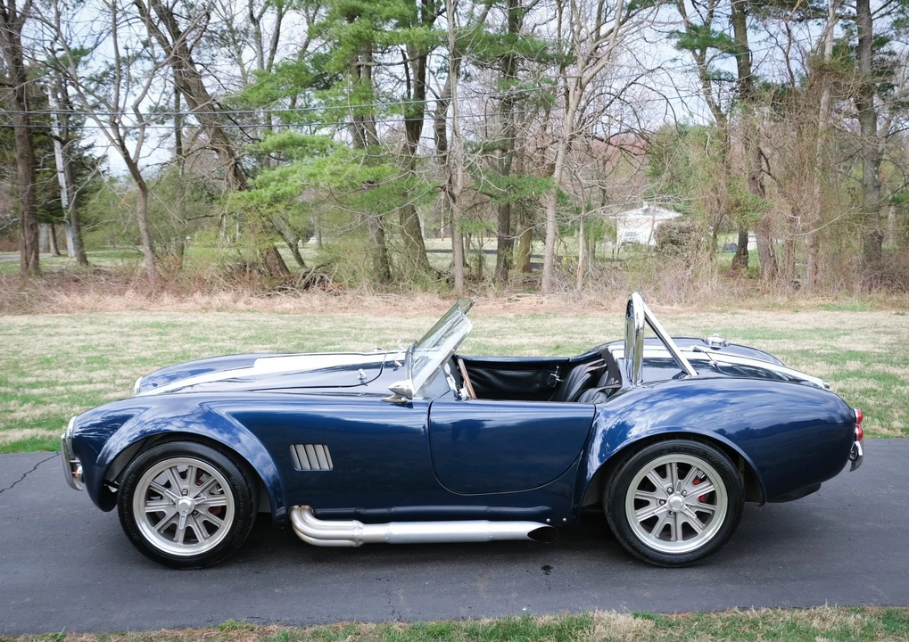 Shelby Cobra Replica - Image 25 of 31