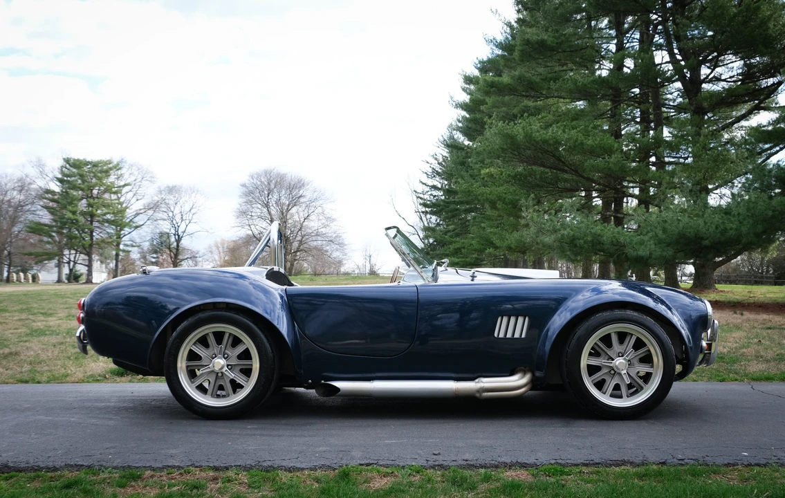 Shelby Cobra Replica - Image 18 of 31