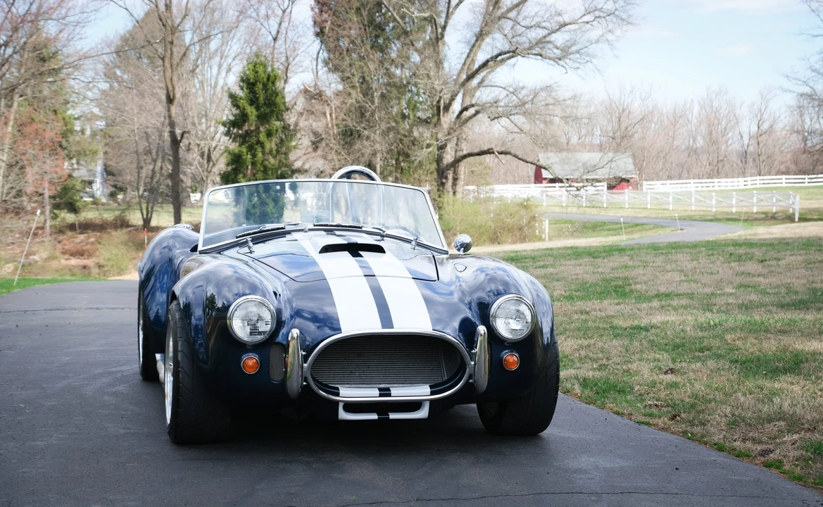 Shelby Cobra Replica - Image 8 of 31