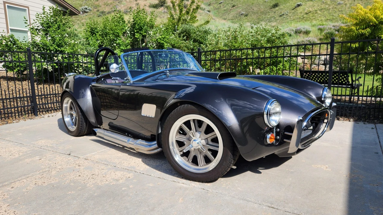Shelby Cobra Replica - Image 23 of 31
