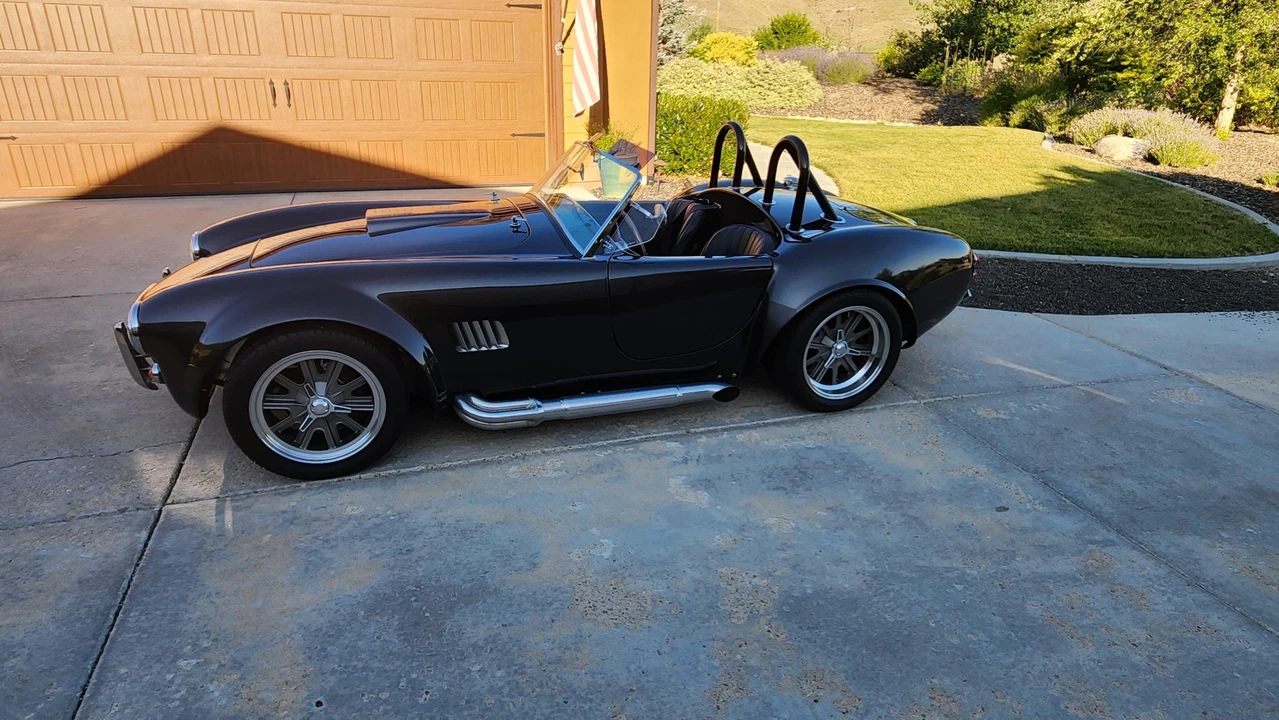 Shelby Cobra Replica - Image 7 of 31