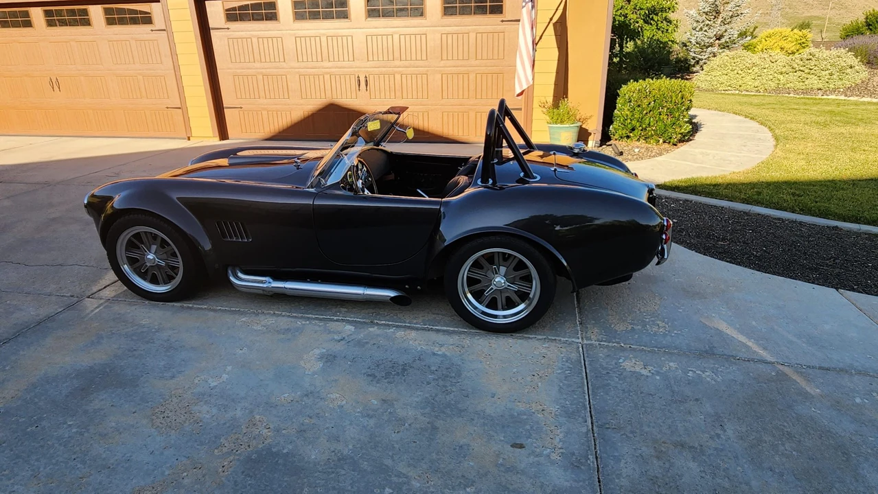 Shelby Cobra Replica - Image 11 of 31