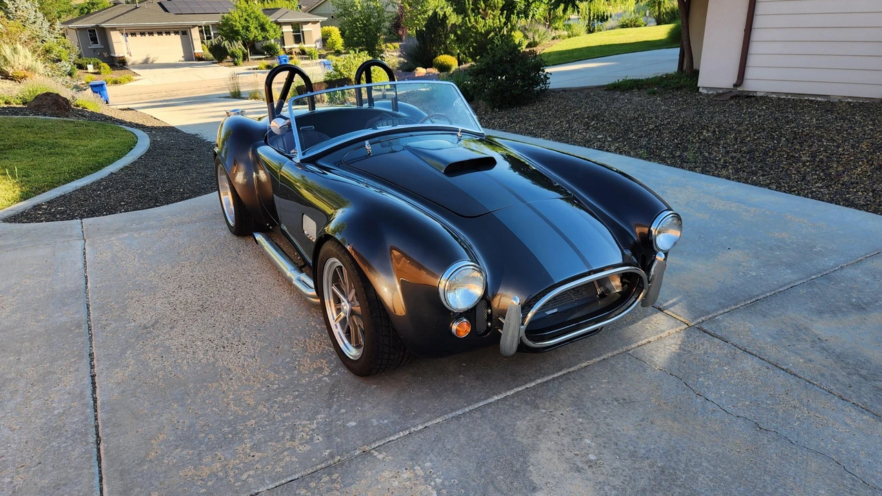 Shelby Cobra Replica - Image 25 of 31