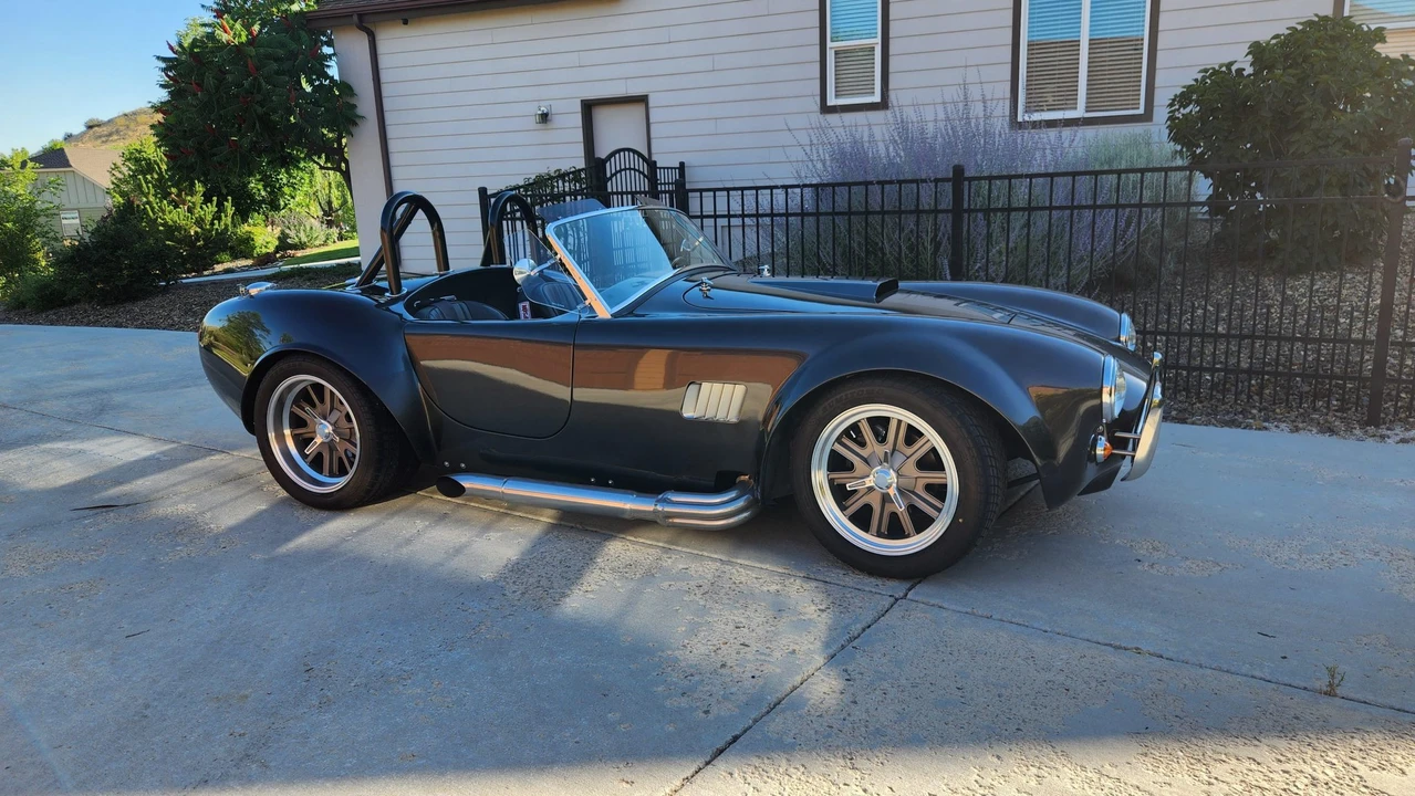 Shelby Cobra Replica - Image 21 of 31