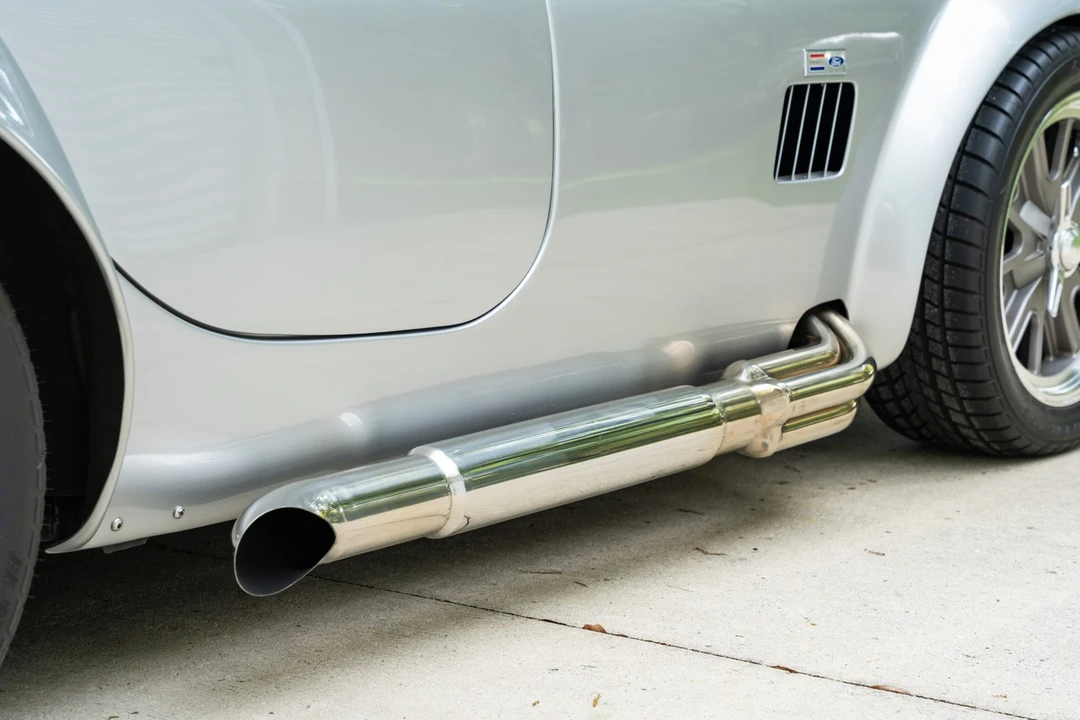 Shelby Cobra Replica - Image 23 of 31