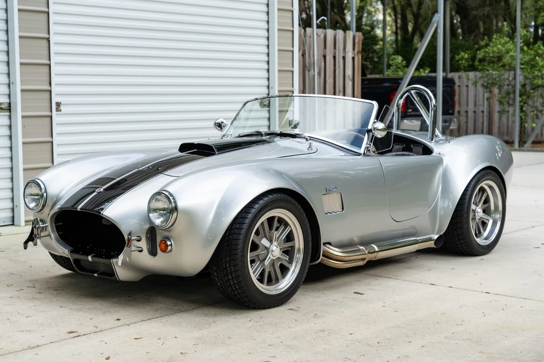 Shelby Cobra Replica - Image 3 of 31