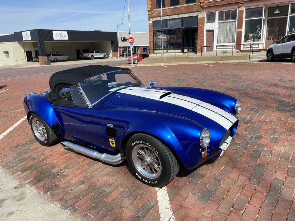 Shelby Cobra Replica - Image 28 of 31