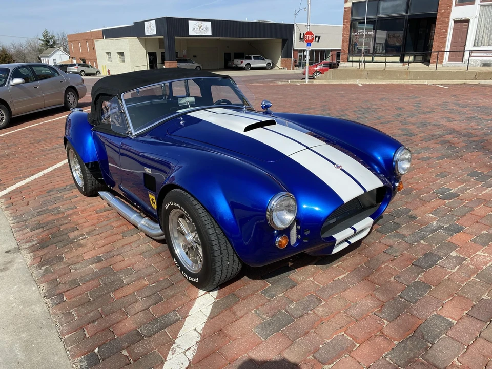 Shelby Cobra Replica - Image 29 of 31