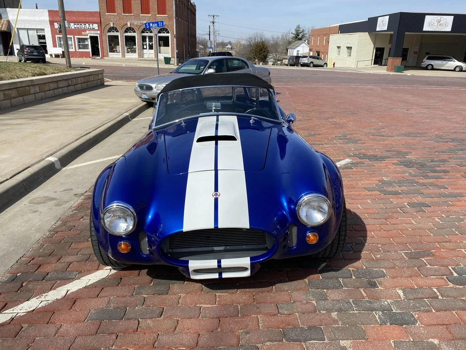 Shelby Cobra Replica - Image 16 of 31