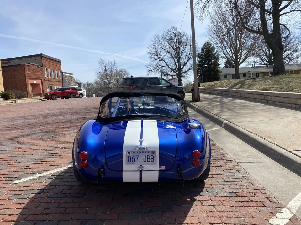 Shelby Cobra Replica - Image 23 of 31