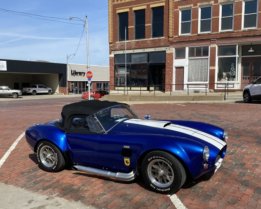 Shelby Cobra Replica - Image 27 of 31