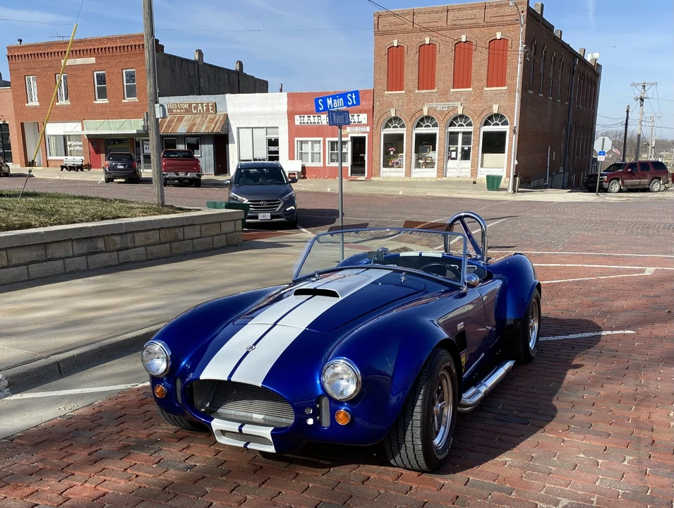 Shelby Cobra Replica - Image 2 of 31