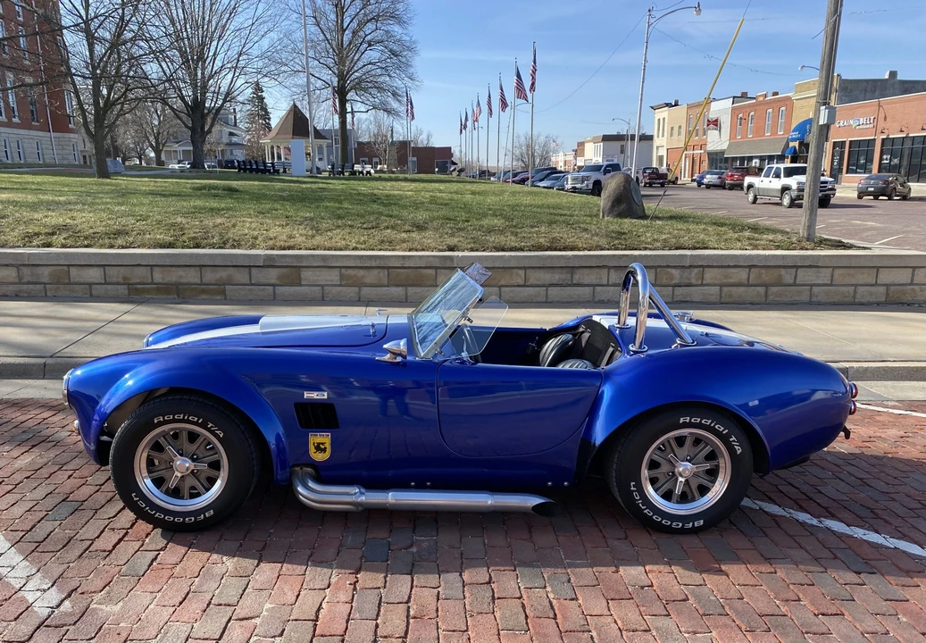 Shelby Cobra Replica - Image 5 of 31