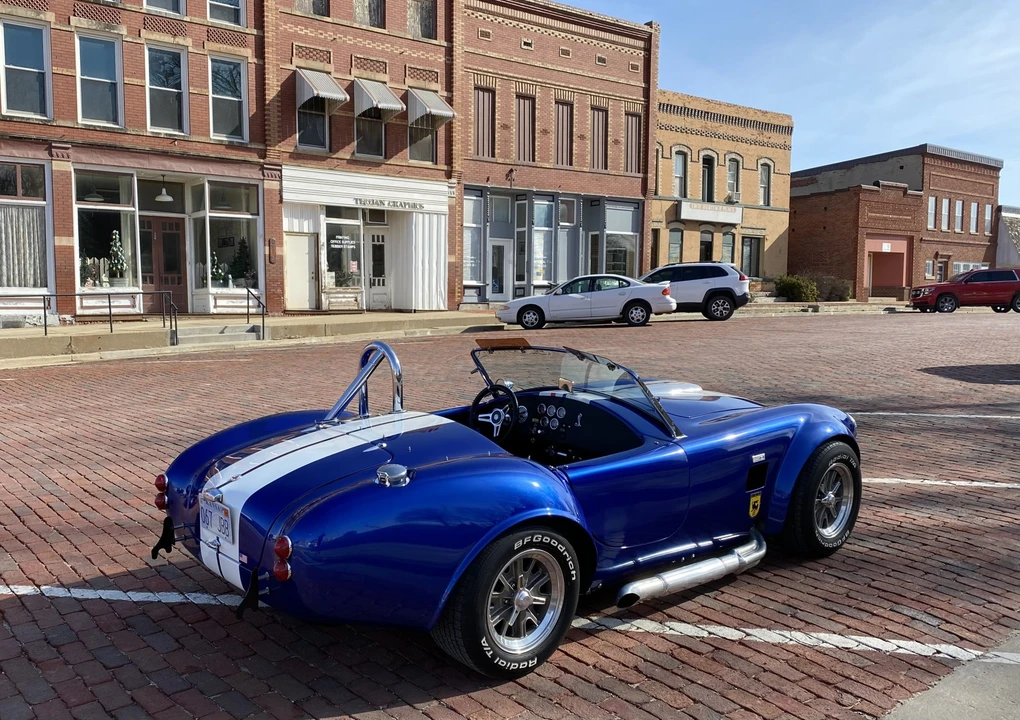 Shelby Cobra Replica - Image 11 of 31