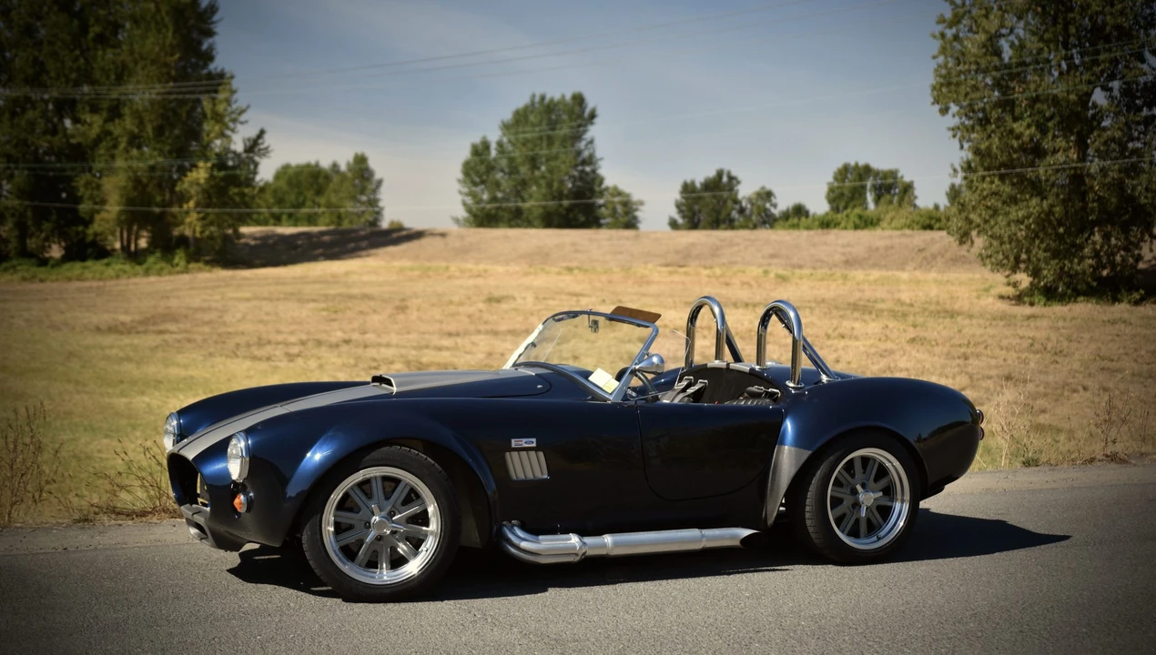 Shelby Cobra Replica - Image 9 of 31