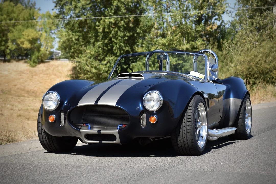 Shelby Cobra Replica - Image 2 of 31