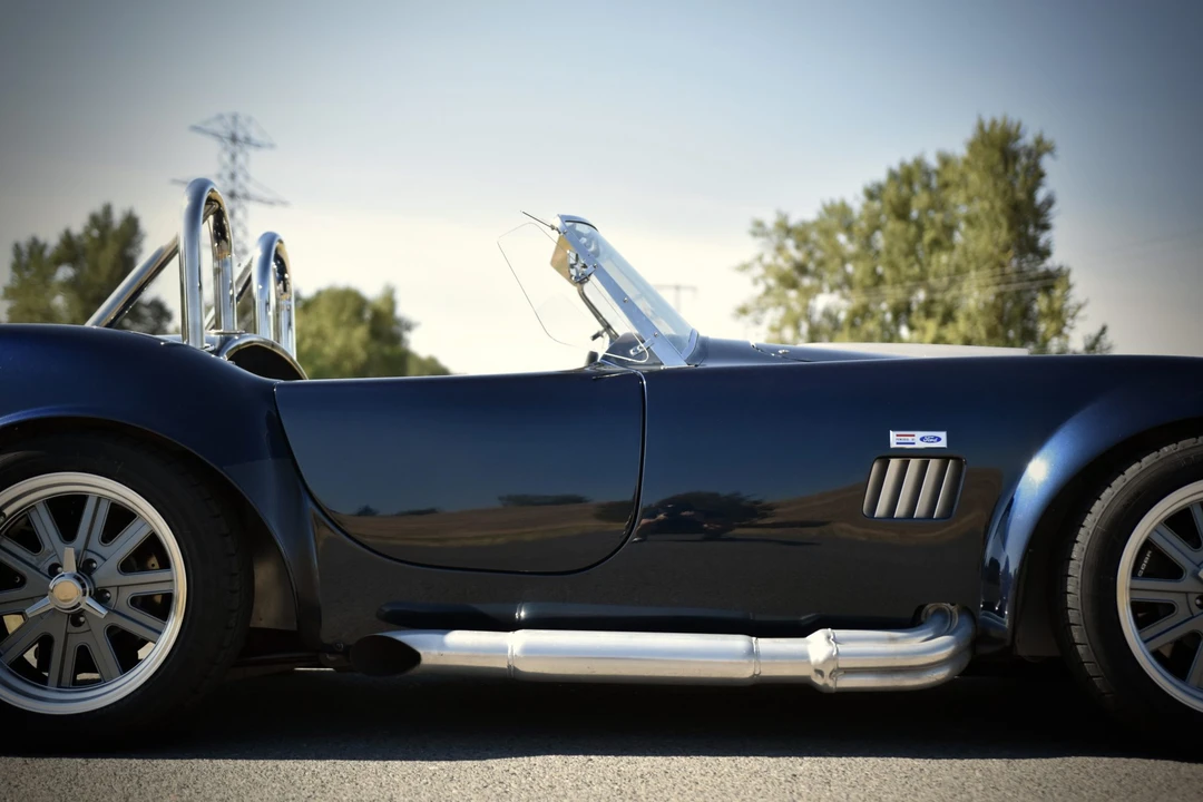 Shelby Cobra Replica - Image 24 of 31