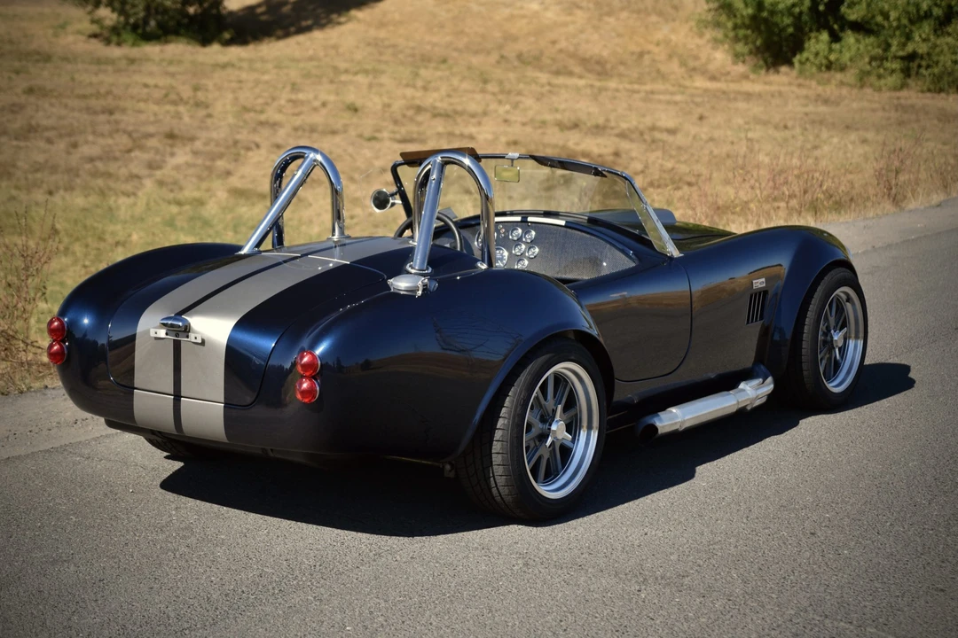 Shelby Cobra Replica - Image 16 of 31