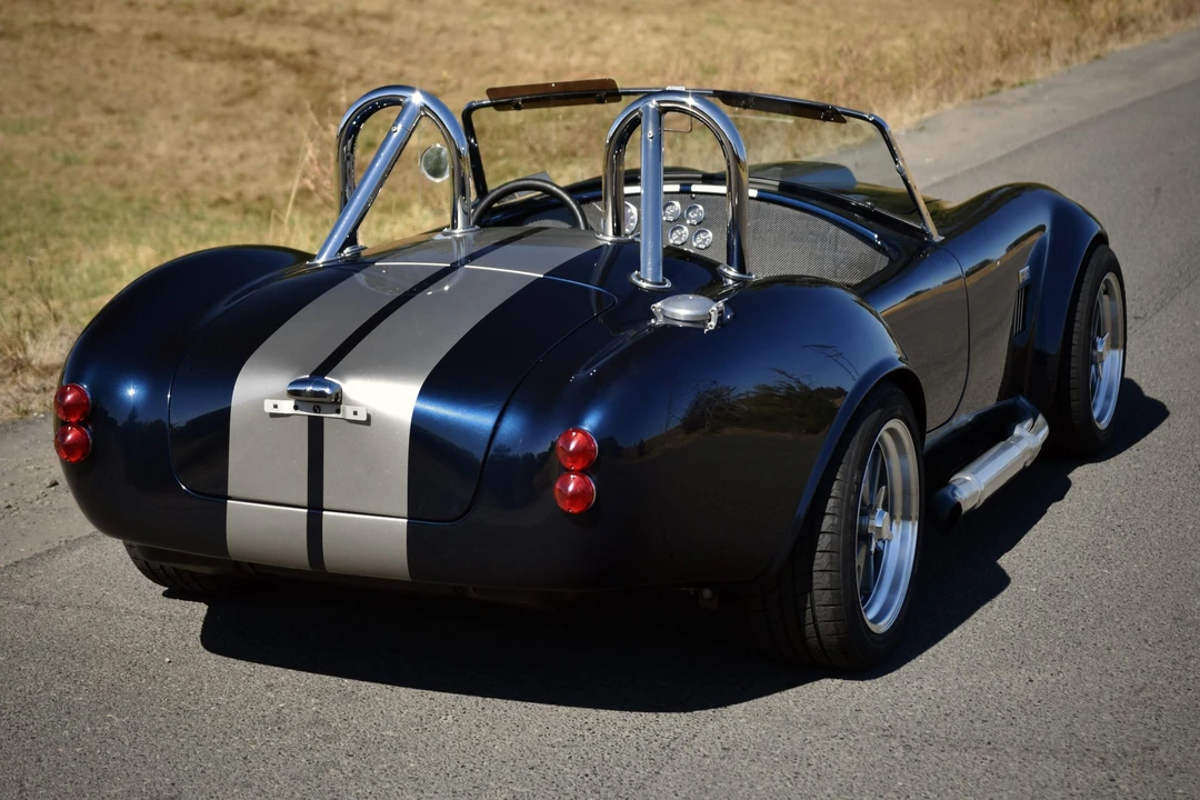 Shelby Cobra Replica - Image 15 of 31