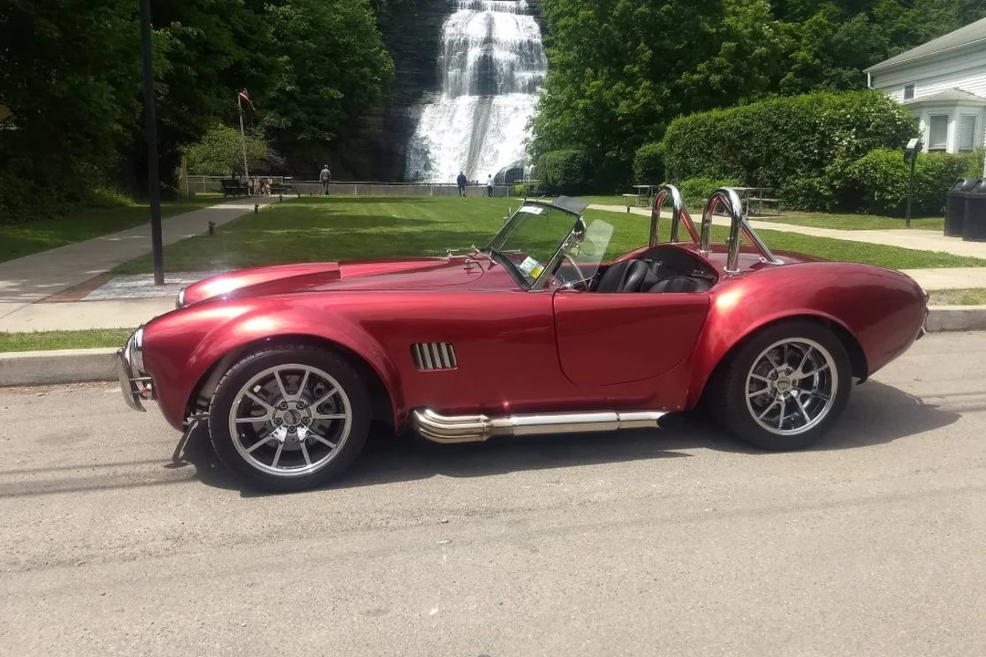 Shelby Cobra Replica - Image 2 of 31