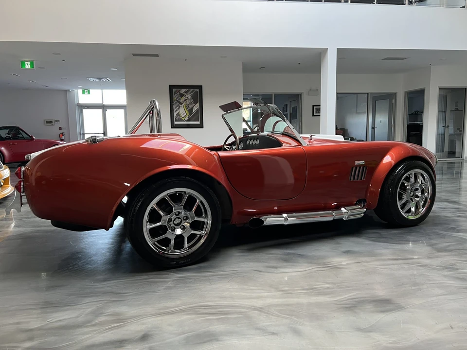 Shelby Cobra Replica - Image 21 of 31