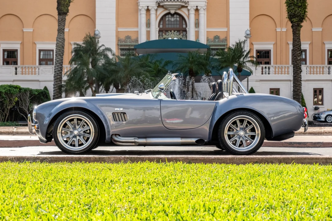 Shelby Cobra Replica - Image 8 of 31
