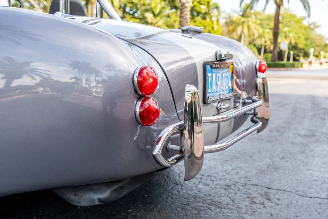 Shelby Cobra Replica - Image 13 of 31