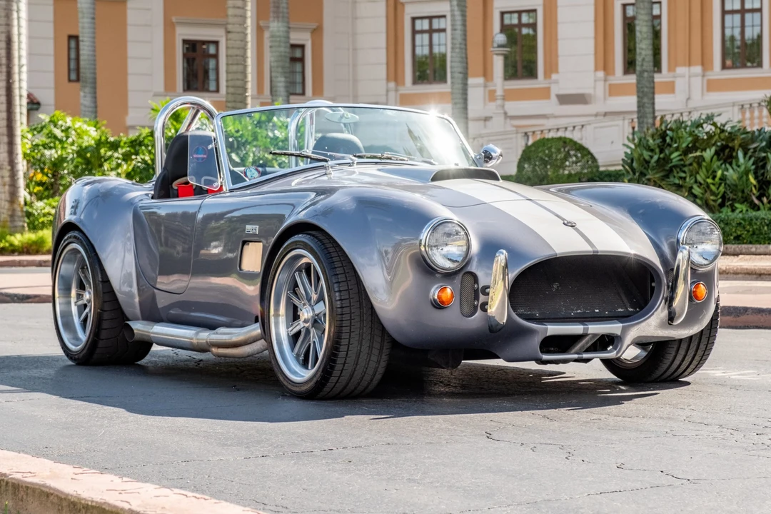 Shelby Cobra Replica - Image 3 of 31